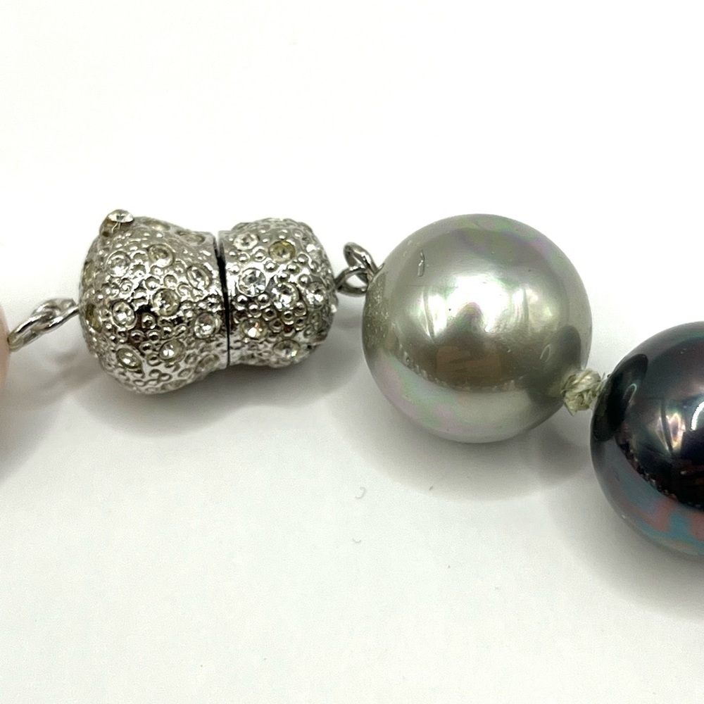 Chic Glass Pearl Necklace in Pink, Silver, Black With Elegant Closure Big Bold - Picture 8 of 12